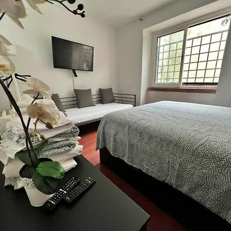 Room In Queluz 11 Minutes From Lisbon Exterior photo
