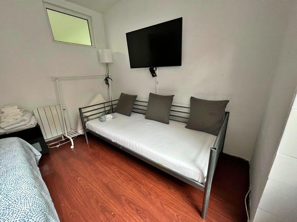 Room In Queluz 11 Minutes From Lisbon Exterior photo